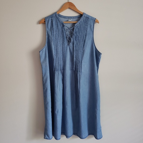 Old Navy Dresses & Skirts - Sleeveless Chambray Dress